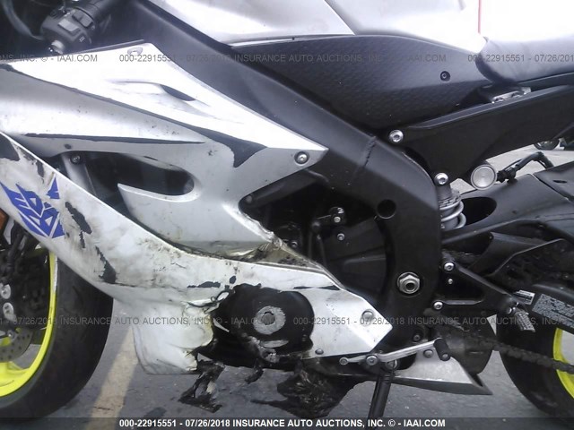 JYARJ28Y3HA000070 - 2017 YAMAHA YZFR6 C WHITE photo 9