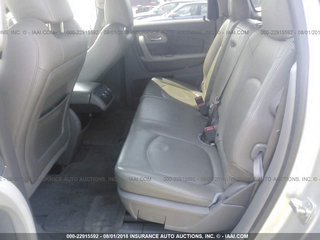 1GNLREED4AS102930 - 2010 CHEVROLET TRAVERSE LS SILVER photo 8