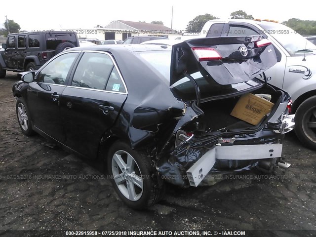 4T1BF1FK0CU083301 - 2012 TOYOTA CAMRY SE/LE/XLE BLUE photo 3