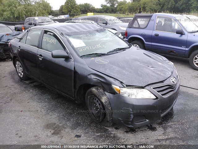 4T1BF3EK7BU605417 - 2011 TOYOTA CAMRY SE/LE/XLE ნაცრისფერი ფოტო 1