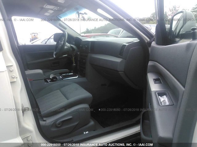 1J4GR48K55C652999 - 2005 JEEP GRAND CHEROKEE LAREDO/COLUMBIA/FREEDOM 白色 照片 5