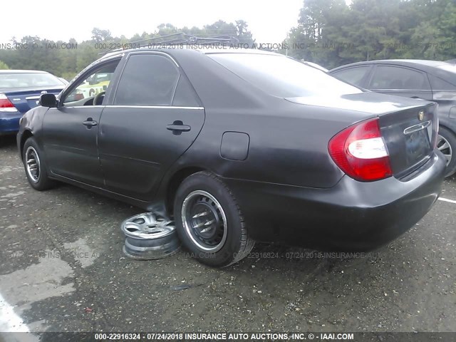 JTDBE32K820073422 - 2002 TOYOTA CAMRY LE/XLE/SE Qara foto 3