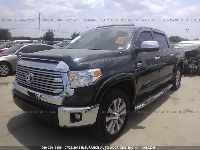 5TFFW5F12HX224251 - 2017 TOYOTA TUNDRA CREWMAX LIMITED BLACK photo 2