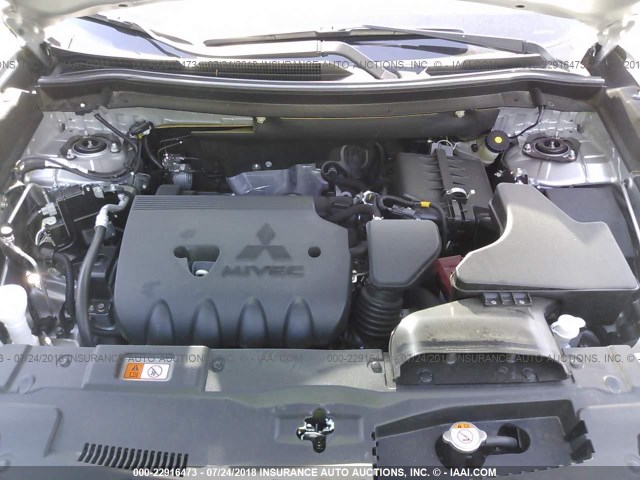 JA4AD2A34JJ001980 - 2018 MITSUBISHI OUTLANDER ES 银色 照片 10