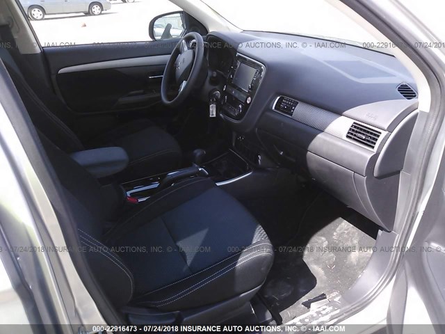 JA4AD2A34JJ001980 - 2018 MITSUBISHI OUTLANDER ES 银色 照片 5