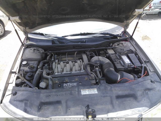 1LNFM97V4WY633899 - 1998 LINCOLN CONTINENTAL  Қоңыр фото 10