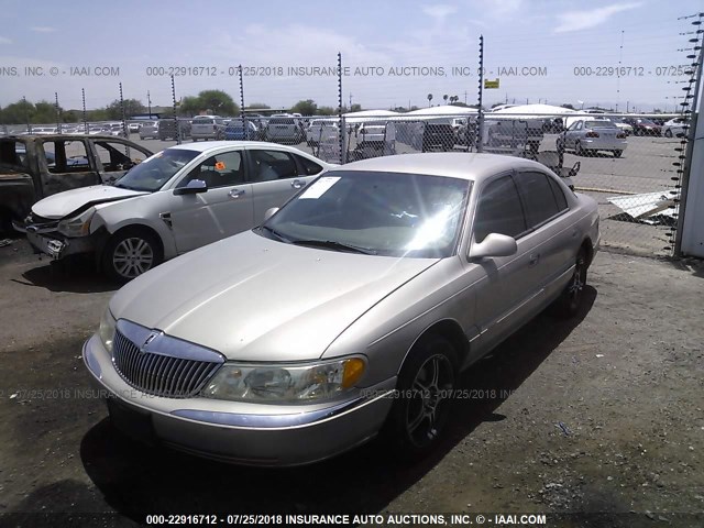 1LNFM97V4WY633899 - 1998 LINCOLN CONTINENTAL  Қоңыр фото 2