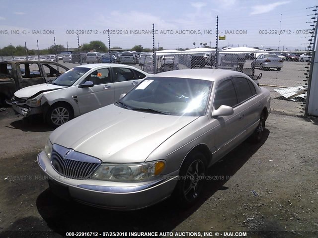 1LNFM97V4WY633899 - 1998 LINCOLN CONTINENTAL  TAN photo 2