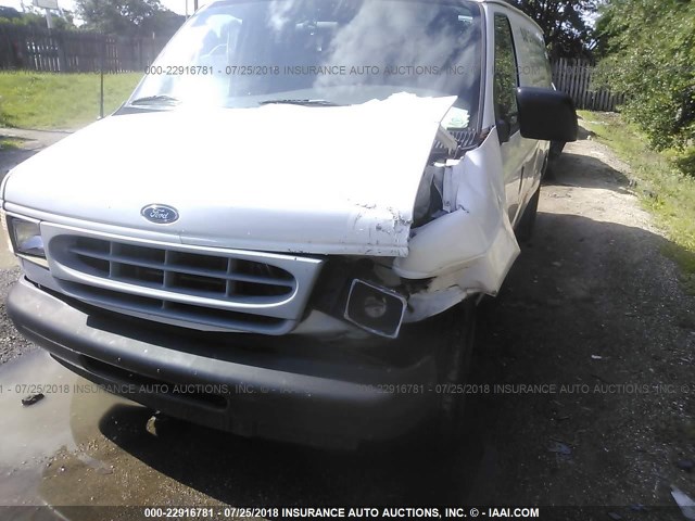 1FTRE14252HA99266 - 2002 FORD E150 E150 VAN WHITE photo 6