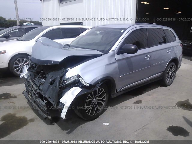 JA4AZ2A35HZ013598 - 2017 MITSUBISHI OUTLANDER ES SILVER photo 2