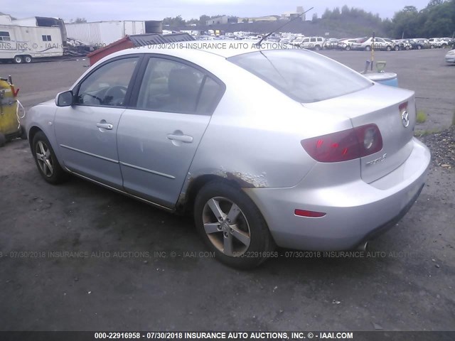 JM1BK12F941105727 - 2004 MAZDA 3 I GRAY photo 3