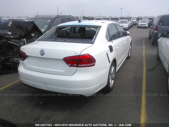 1VWBH7A38DC068664 - 2013 VOLKSWAGEN PASSAT SE WHITE photo 4