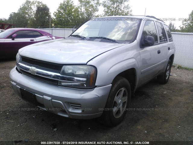 1GNDT13S862172874 - 2006 CHEVROLET TRAILBLAZER LS/LT Gümüş foto 2