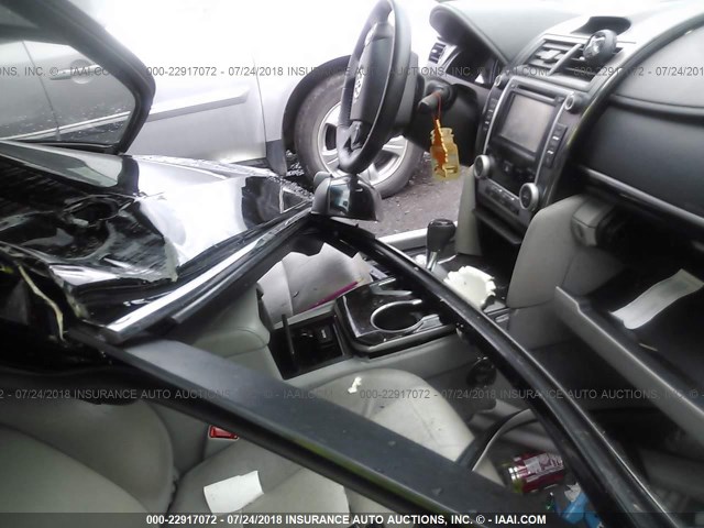 4T4BF1FK0ER380609 - 2014 TOYOTA CAMRY L/SE/LE/XLE შავი ფოტო 5