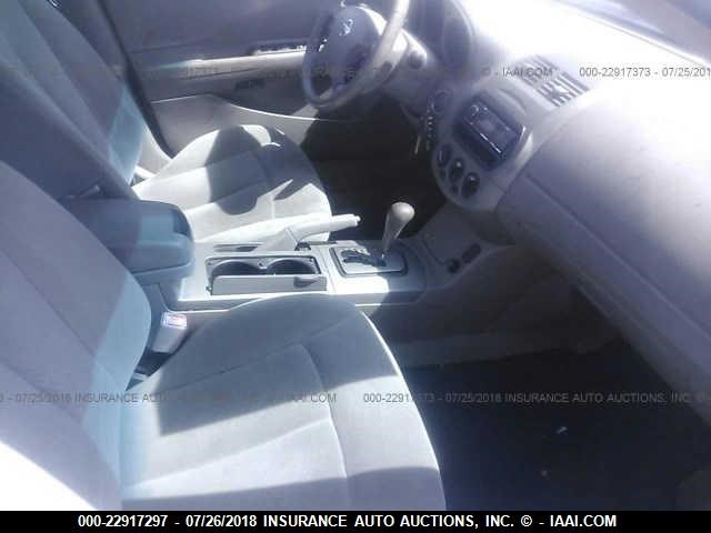 1N4AL11D62C196519 - 2002 NISSAN ALTIMA S/SL SILVER photo 5