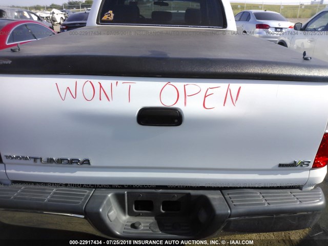 5TBET34156S498521 - 2006 TOYOTA TUNDRA DOUBLE CAB SR5 WHITE photo 8