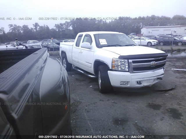 1GCEK190X7Z542298 - 2007 CHEVROLET SILVERADO K1500 WHITE photo 1