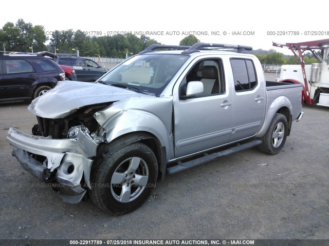 1N6AD07W76C437968 - 2006 NISSAN FRONTIER CREW CAB LE/SE/OFF ROAD SILVER photo 2