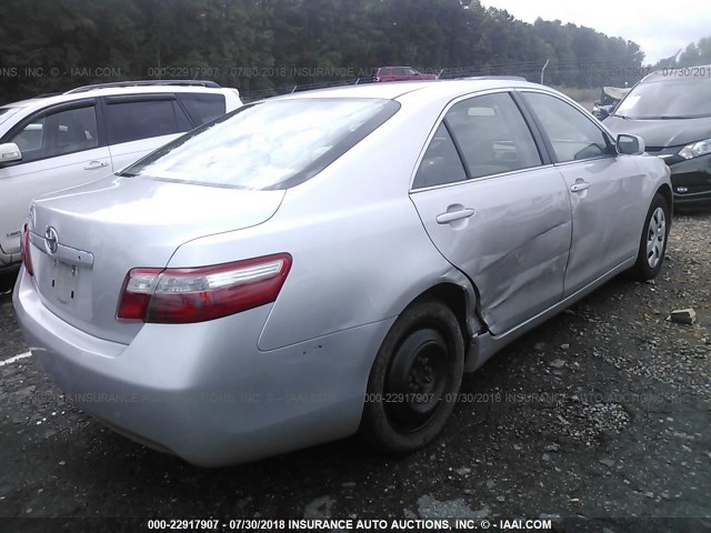 4T1BE46K18U196704 - 2008 TOYOTA CAMRY CE/LE/XLE/SE SILVER photo 4