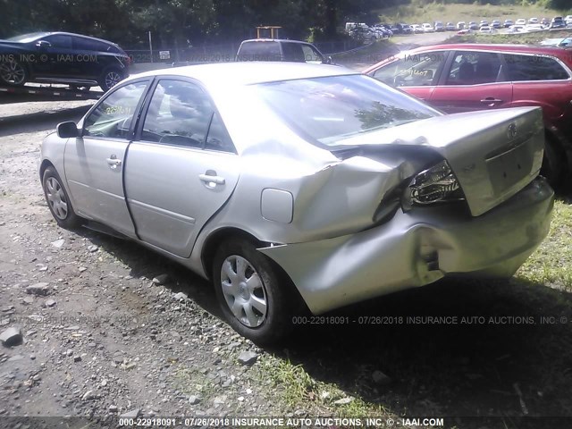 4T1BE32K63U763031 - 2003 TOYOTA CAMRY LE/XLE/SE Gümüş foto 3