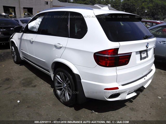 5UXZV8C52D0C15580 - 2013 BMW X5 XDRIVE50I WHITE photo 3