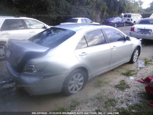 4T1BK46K57U050975 - 2007 TOYOTA CAMRY NEW GENERAT LE/XLE/SE SILVER photo 4