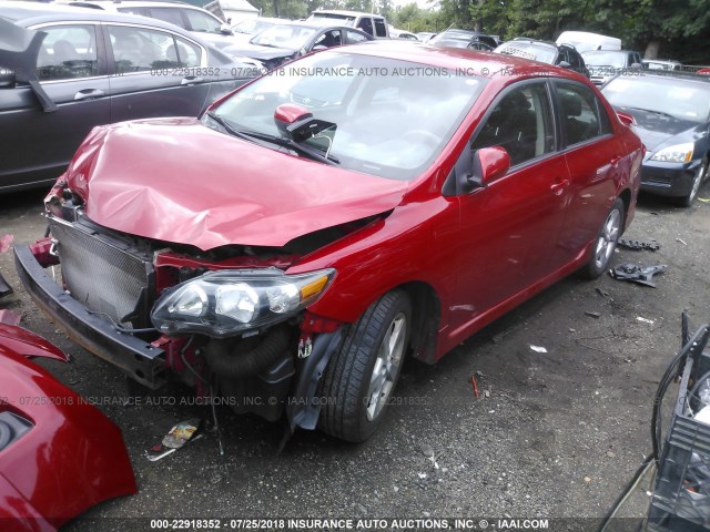 2T1BU4EE6DC096785 - 2013 TOYOTA COROLLA S/LE RED photo 2