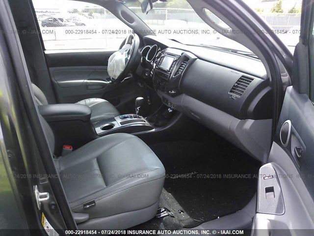 5TFLU4EN5EX084294 - 2014 TOYOTA TACOMA DOUBLE CAB 灰色 照片 5