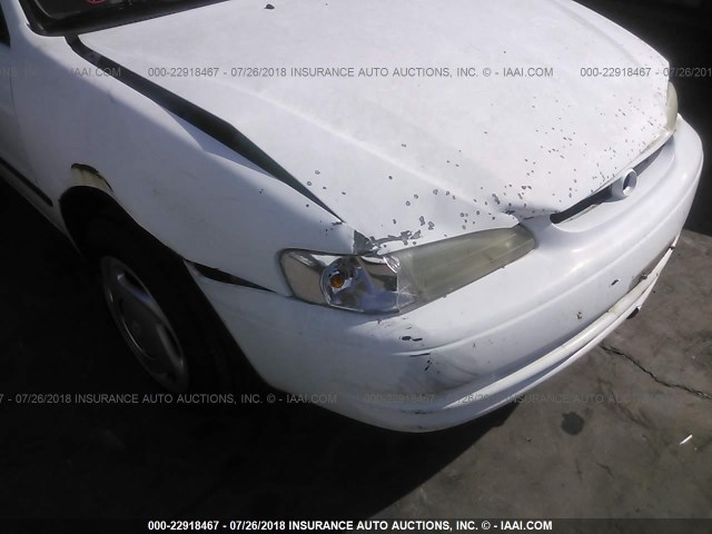 1NXBR12E8YZ330594 - 2000 TOYOTA COROLLA VE/CE/LE 白色 照片 6