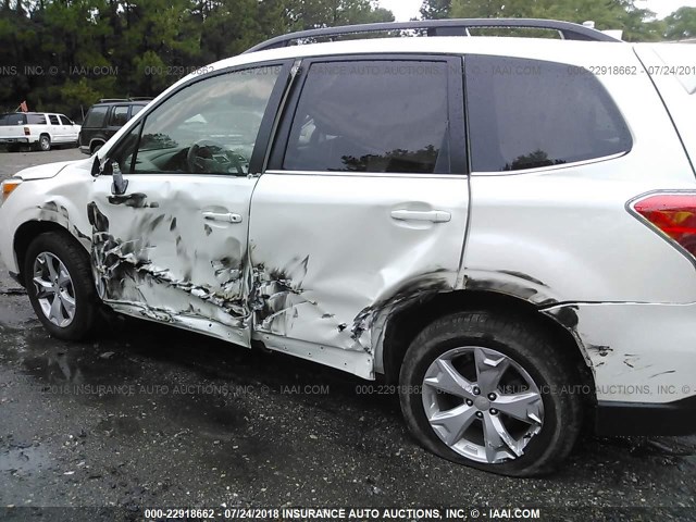 JF2SJAHC3GH465931 - 2016 SUBARU FORESTER 2.5I LIMITED WHITE photo 6