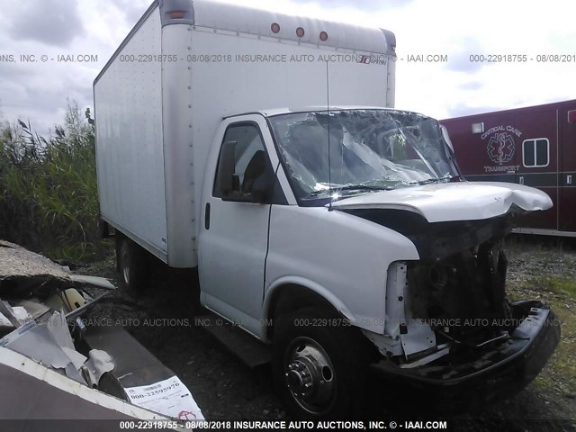 1GBJG31U051137769 - 2005 CHEVROLET EXPRESS G3500  Unknown photo 1