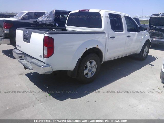 1N6AD07W65C421307 - 2005 NISSAN FRONTIER CREW CAB LE/SE/OFF ROAD WHITE photo 4