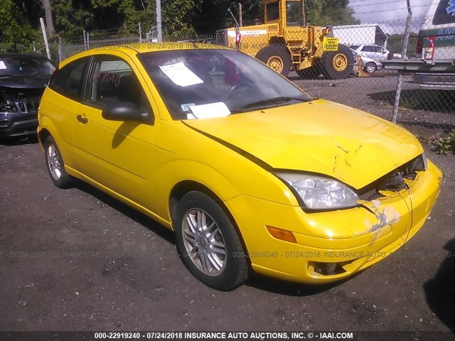 1FAFP31N26W176237 - 2006 FORD FOCUS ZX3 YELLOW photo 1