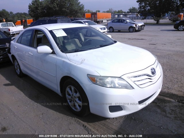 4T4BF3EKXBR137494 - 2011 TOYOTA CAMRY SE/LE/XLE WHITE photo 1