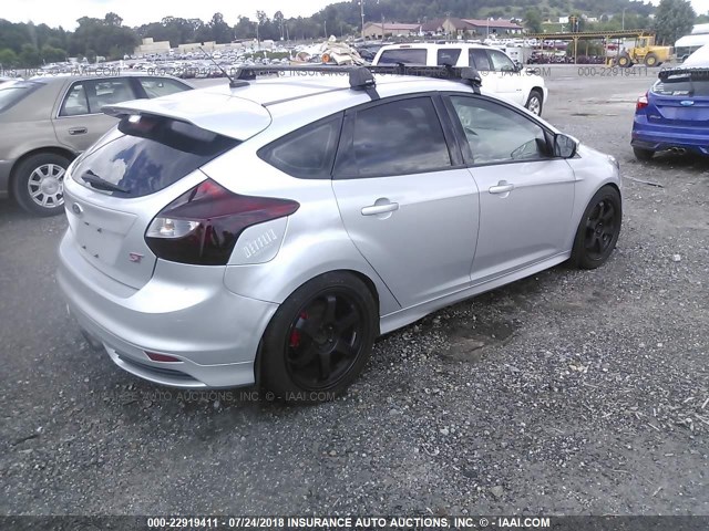 1FADP3L96EL109972 - 2014 FORD FOCUS ST SILVER photo 4