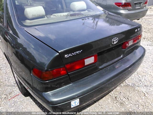 4T1BF22KXXU082500 - 1999 TOYOTA CAMRY LE/XLE GREEN photo 6