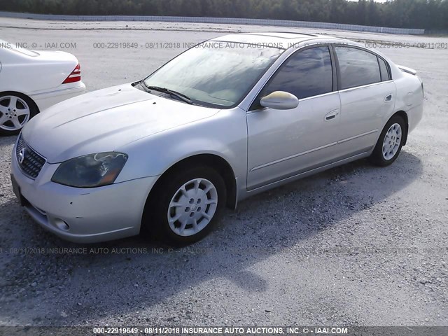 1N4BL11D55C350257 - 2005 NISSAN ALTIMA SE/SL/SE-R SILVER photo 2