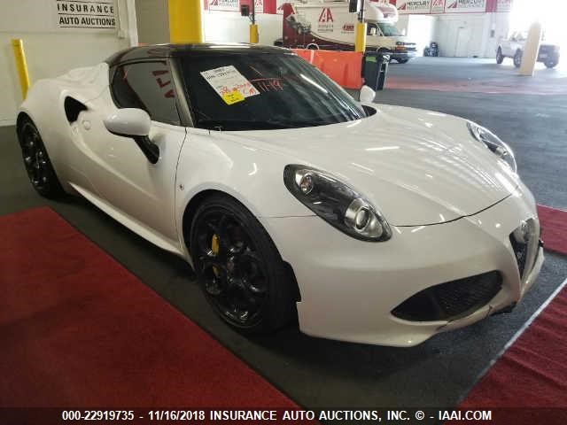 ZARBAAA40JM262033 - 2018 ALFA ROMEO 4C WHITE photo 1