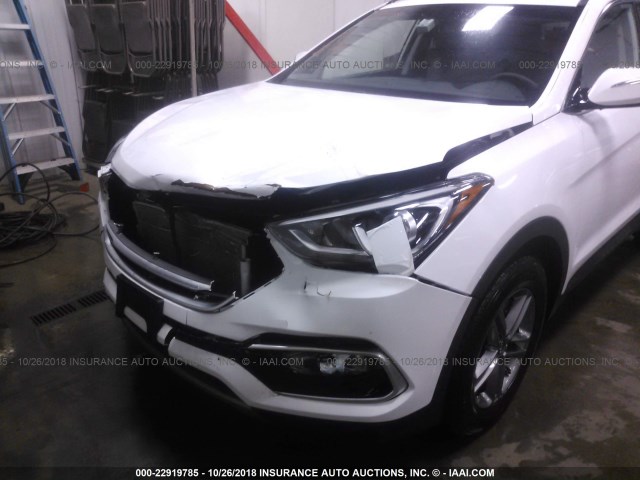 5NMZUDLB0JH097329 - 2018 HYUNDAI SANTA FE SPORT  WHITE photo 6