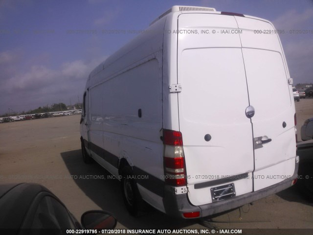 WDYPE8CC3A5494478 - 2010 FREIGHTLINER Sprinter 2500 WHITE photo 3