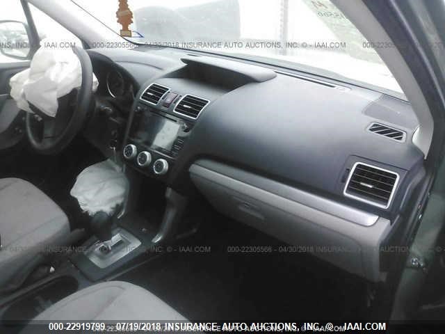 JF2SJADC6GH441130 - 2016 SUBARU FORESTER 2.5I PREMIUM GRAY photo 5