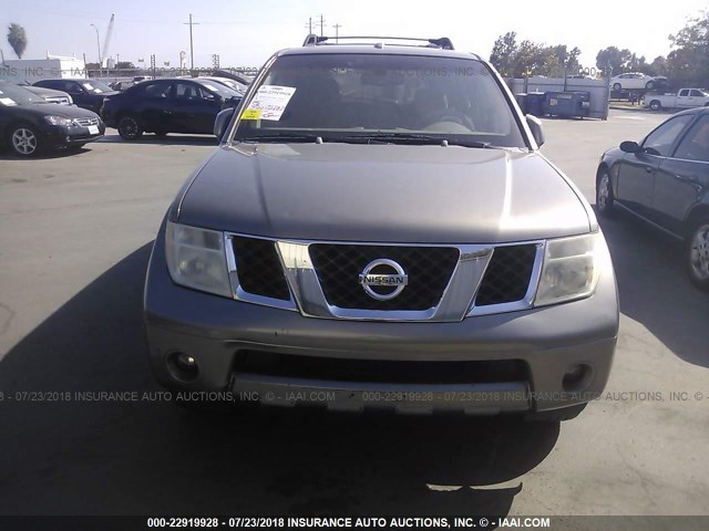 5N1AR18U76C635629 - 2006 NISSAN PATHFINDER LE/SE/XE TAN photo 6