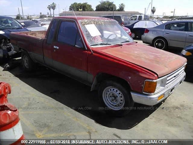 JT4RN70D3H0042808 - 1987 TOYOTA PICKUP XTRACAB RN70 DLX RED photo 1