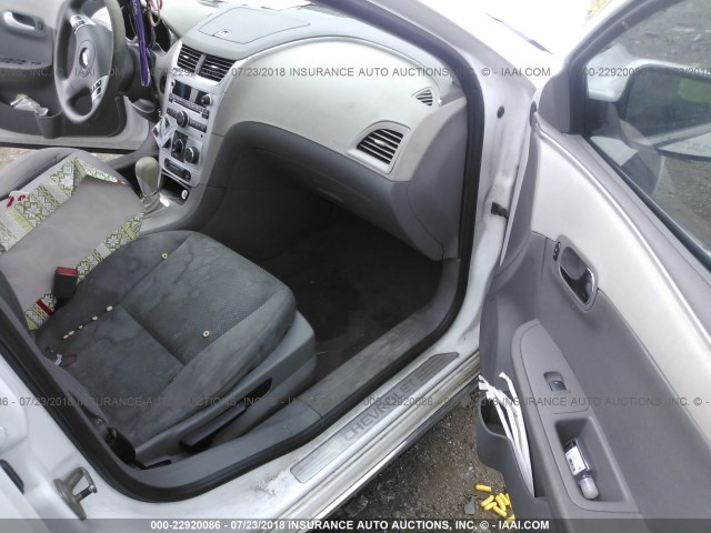 1G1ZC5EU7BF111077 - 2011 CHEVROLET MALIBU 1LT WHITE photo 5