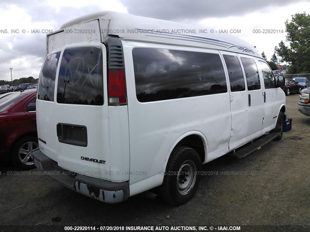 1GAGG29R221243788 - 2002 CHEVROLET EXPRESS G2500  WHITE photo 4