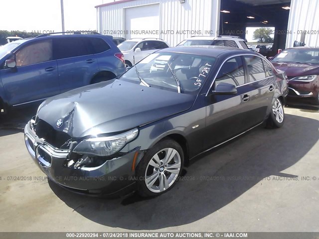 WBANV1C53AC443552 - 2010 BMW 528 XI GRAY photo 2