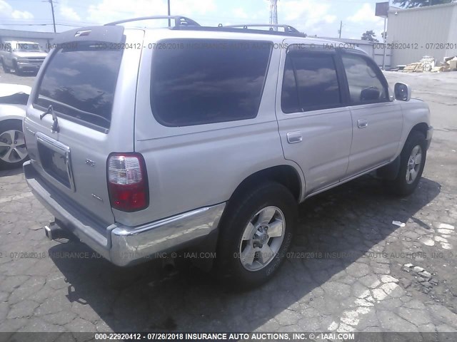 JT3GN86R020255601 - 2002 TOYOTA 4RUNNER SR5 SILVER photo 4