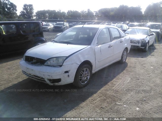 1FAFP34N07W123873 - 2007 FORD FOCUS ZX4/S/SE/SES WHITE photo 2