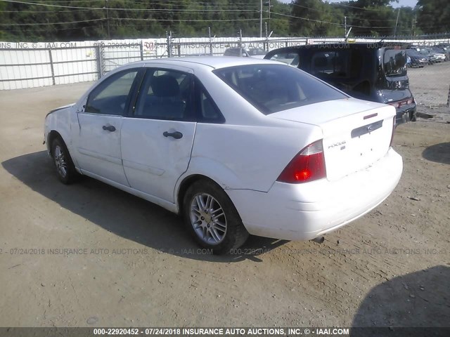 1FAFP34N07W123873 - 2007 FORD FOCUS ZX4/S/SE/SES 白色 照片 3