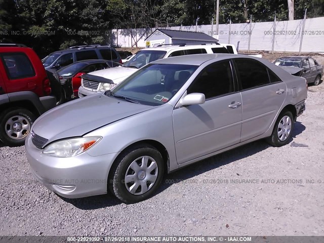 4T1BE32KX4U298352 - 2004 TOYOTA CAMRY LE/XLE/SE Gümüş foto 2